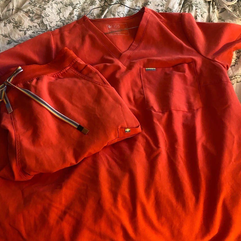 Figs Pride month Red w/ rainbow details scrub set Casual Comfort